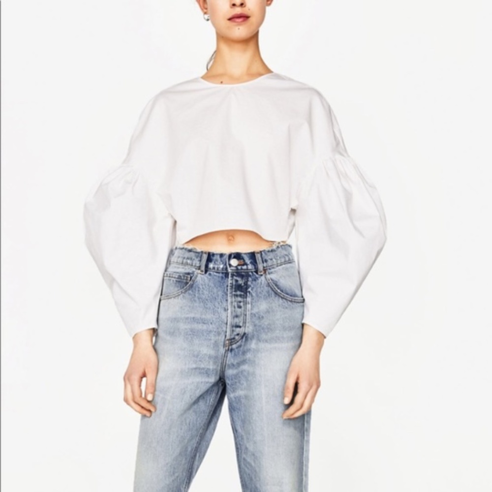 NWOT! Zara STATEMENT White Balloon Sleeve Cropped Blouse